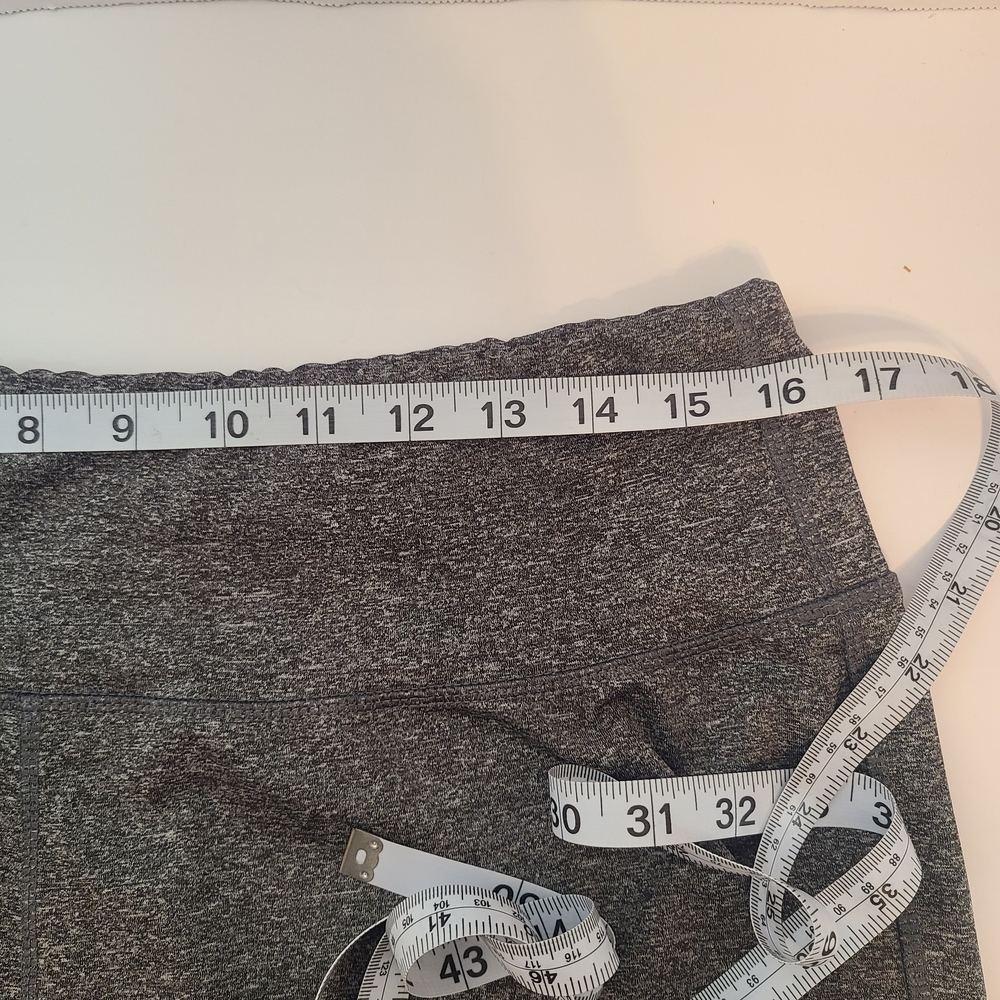 Essentials Gray Women's High-Waisted Leggings - Picture 4 of 4